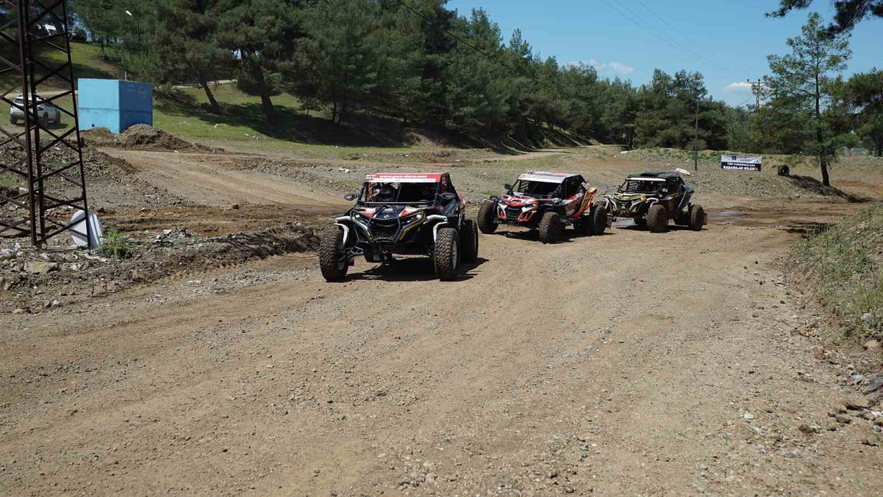 KAHRAMANMARAŞ BÜYÜKŞEHİR BELEDİYESİ VE KAHRAMANLAR OFFROAD SPOR KULÜBÜ EV SAHİPLİĞİNDE DÜZENLENEN...
