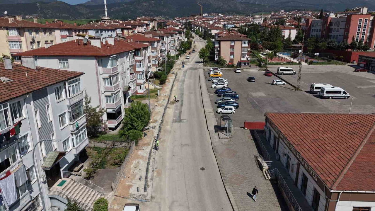 KARABÜK BELEDİYE BAŞKANI ÖZKAN ÇETİNKAYA, KENTİN EN BÜYÜK YERLEŞİM ALANLARINDAN BİRİ OLAN 5000...