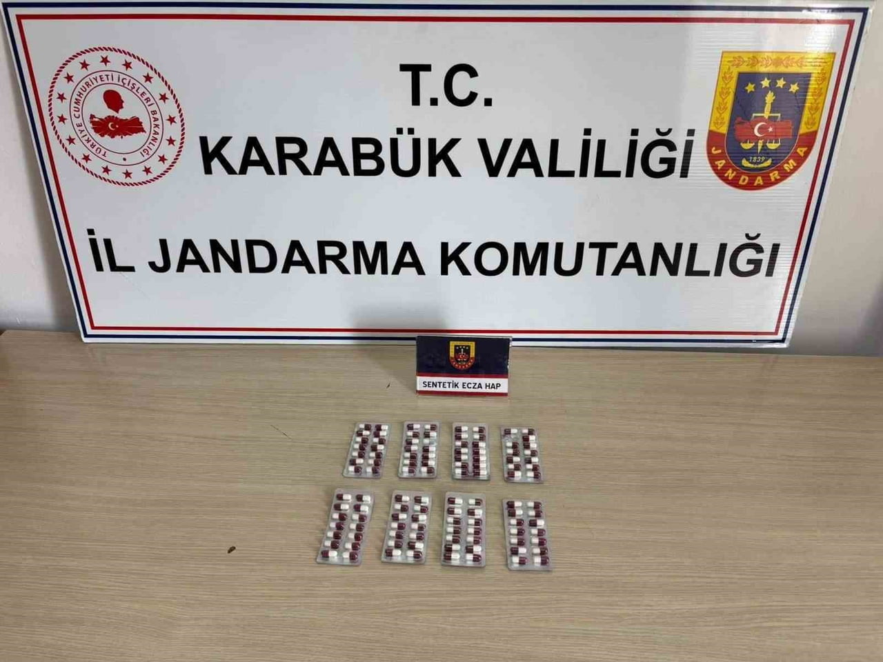 KARABÜK’TE JANDARMA EKİPLERİNCE DÜZENLENEN 3 AYRI UYUŞTURUCU OPERASYONUNDA 7 ŞÜPHELİ GÖZALTINA...