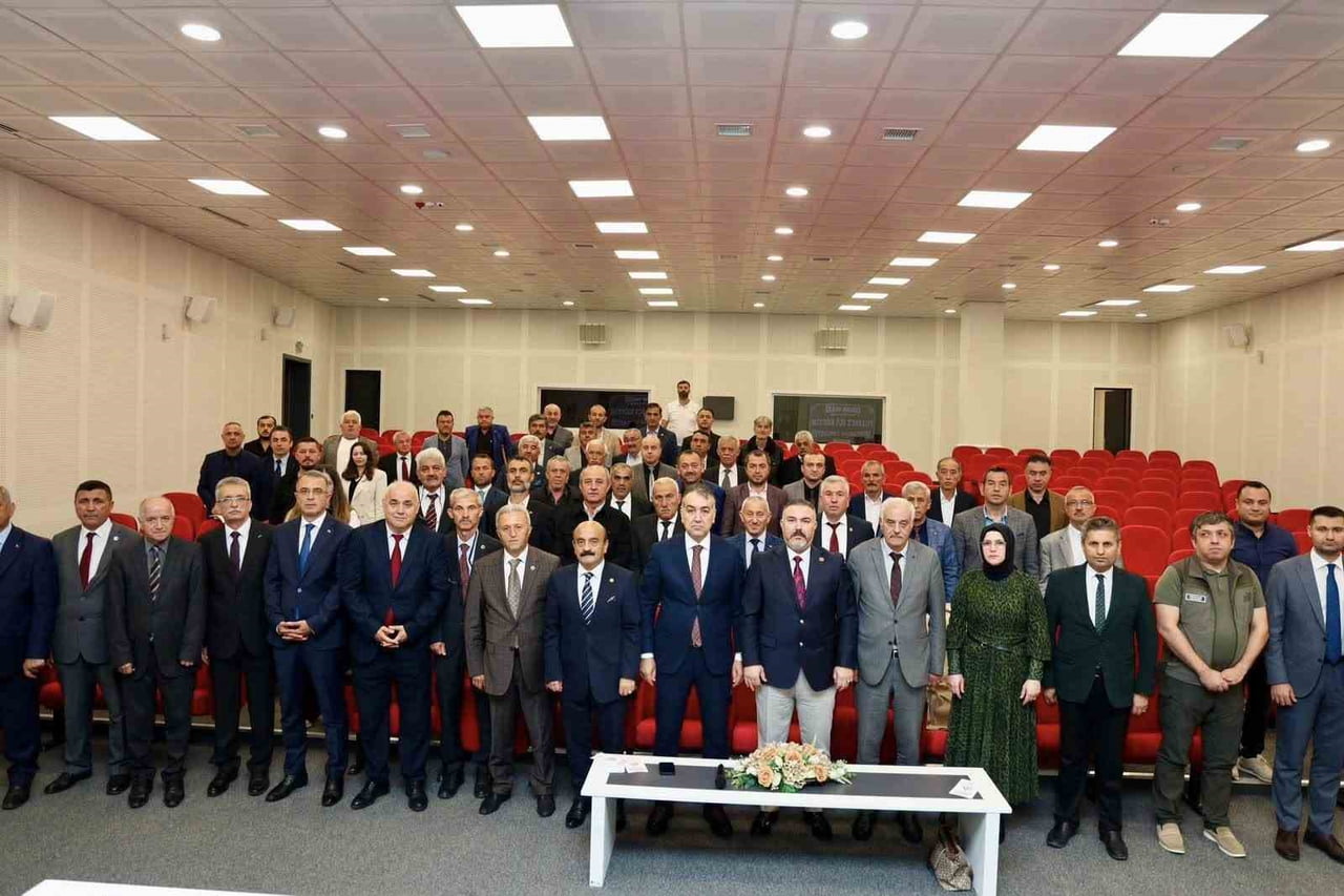 KARABÜK’TE KÖY VE MAHALLE MUHTARLARI HİZMET İÇİ EĞİTİM TOPLANTISI, VALİ OKTAY ÇAĞATAY...