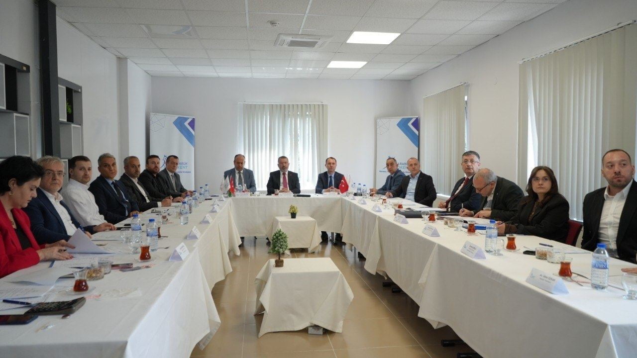 KARABÜK TEKNOKENT GENEL KURULUNDA YAPILAN DEĞERLENDİRMELERDE, AR-GE VE İNOVASYON KAPASİTESİNİN...
