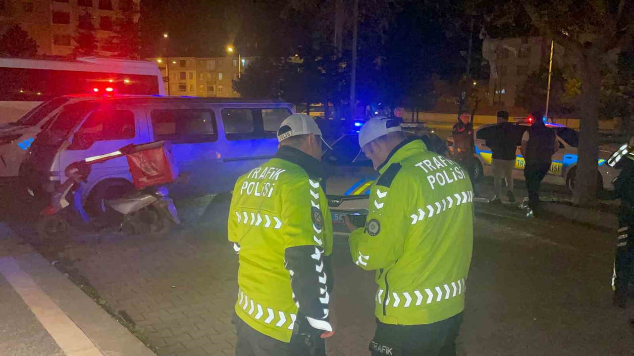 KARAMAN'DA POLİSİN 'DUR' İHTARINA UYMAYARAK KAÇAN MOTOSİKLET SÜRÜCÜSÜNE TRAFİK EKİPLERİNCE TOPLAM...