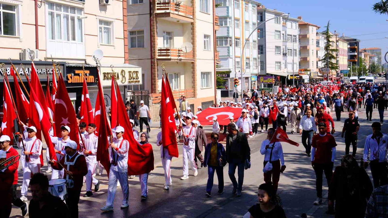 KARAMAN’DA 19 MAYIS ATATÜRK’Ü ANMA, GENÇLİK VE SPOR BAYRAMI DÜZENLENEN ÇEŞİTLİ ETKİNLİKLERLE...