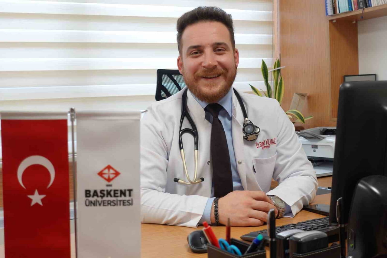 KARDİYOLOJİ ANA BİLİM DALI’NDAN UZM. DR. SAMET YILMAZ, BAZI HASTA GRUPLARINDA AÇIK CERRAHİNİN...