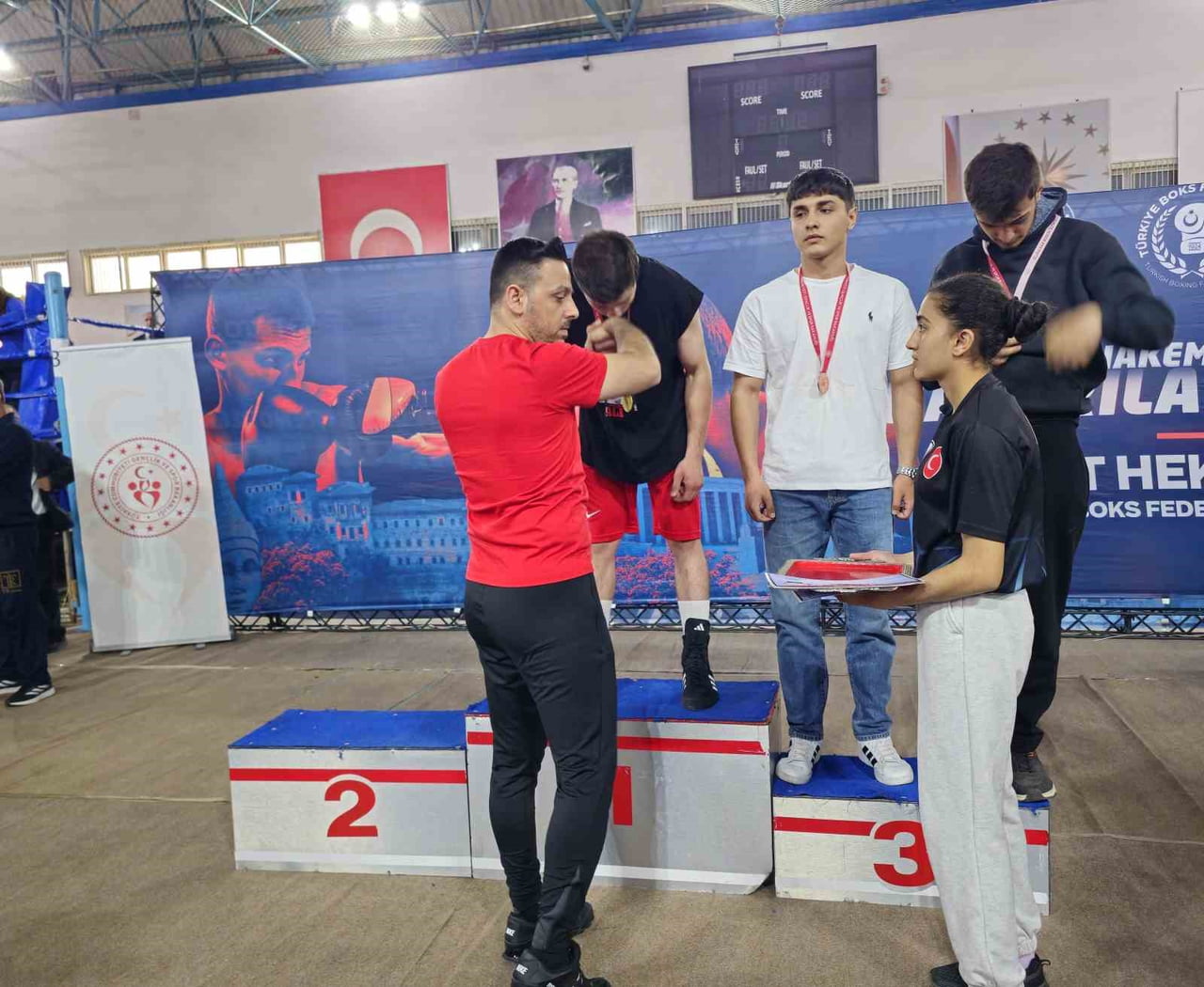 KARS'IN EV SAHİPLİĞİNDE GERÇEKLEŞTİRİLEN OKUL SPORLARI GENÇLER-A ERKEKLER VE KADINLAR TÜRKİYE...