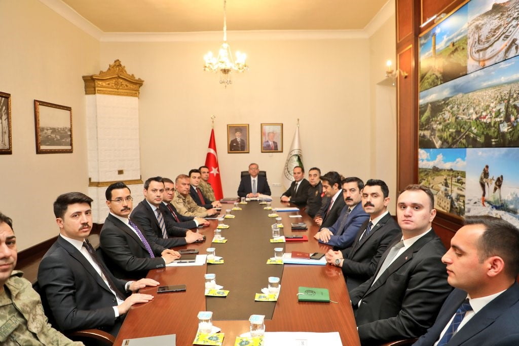 KARS’TA GÜVENLİK ZİRVESİ: İL GÜVENLİK VE ASAYİŞ KOORDİNASYON TOPLANTISI...