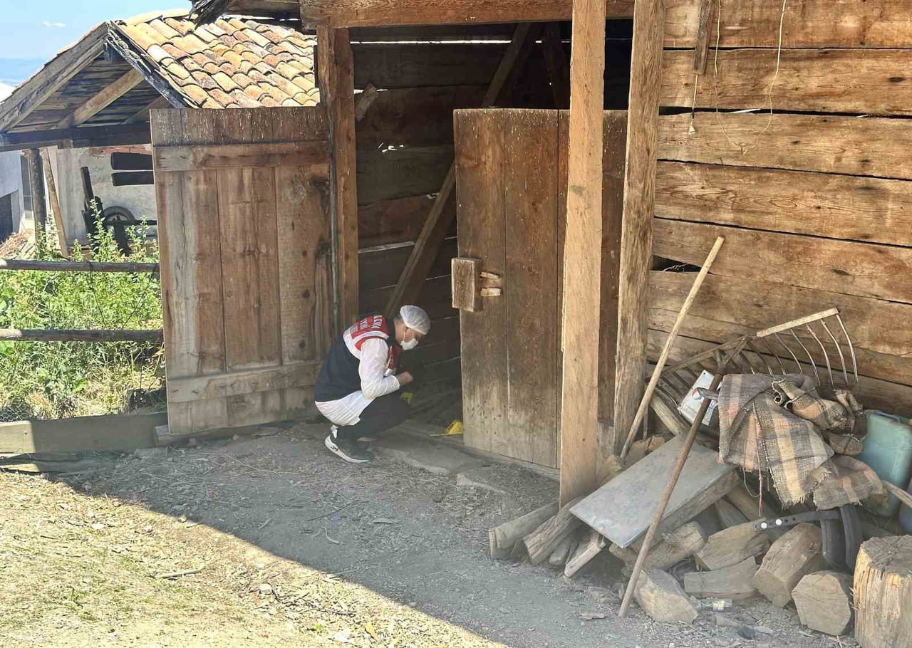 KASTAMONU’DA SAMANLIKTA BALTA İLE ÖLDÜRÜLDÜKTEN SONRA ÇUVALA KONULUP DEREYE ATILAN ŞAHSIN...