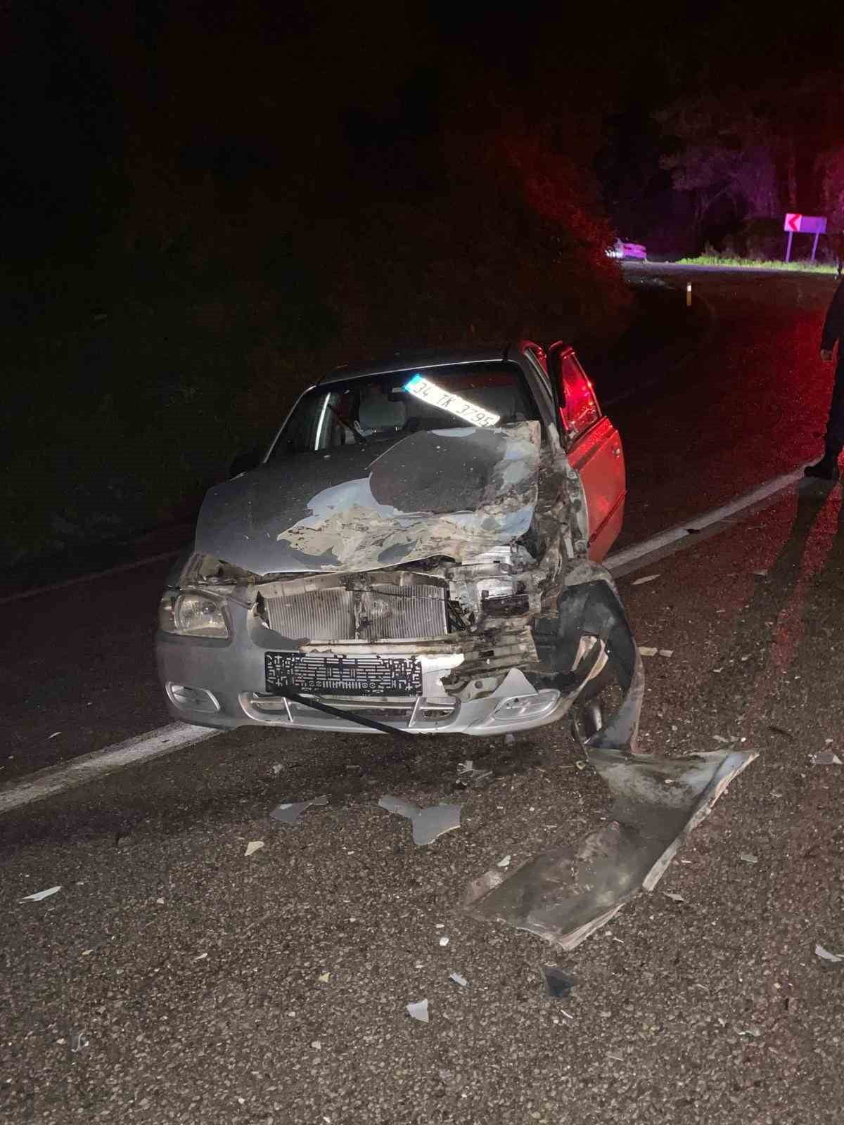 KASTAMONU’DAN BARTIN’A YOLDA KALAN BİR ARACI ALMAK İÇİN GİDEN ÇEKİCİYE, YAĞIŞ NEDENİYLE...