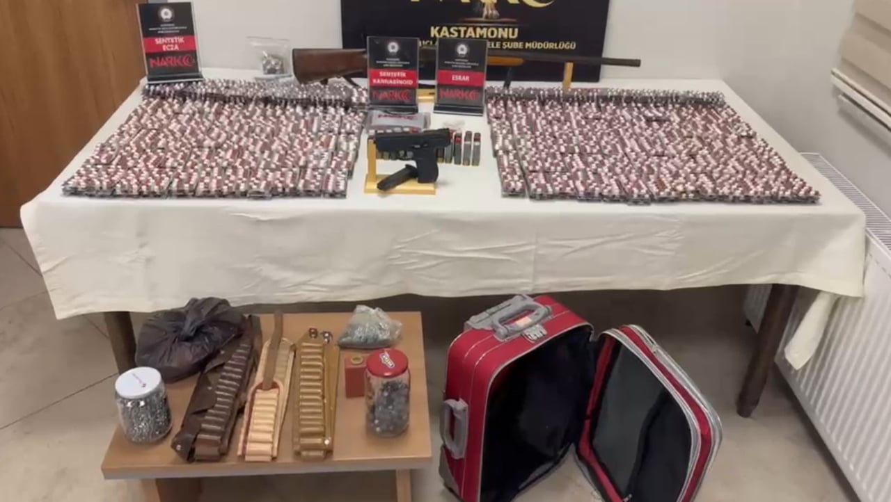 KASTAMONU İL EMNİYET MÜDÜRLÜĞÜ EKİPLERİNCE YAKLAŞAN KURBAN BAYRAMI ÖNCESİNDE 4 FARKLI ADRESE EŞ...