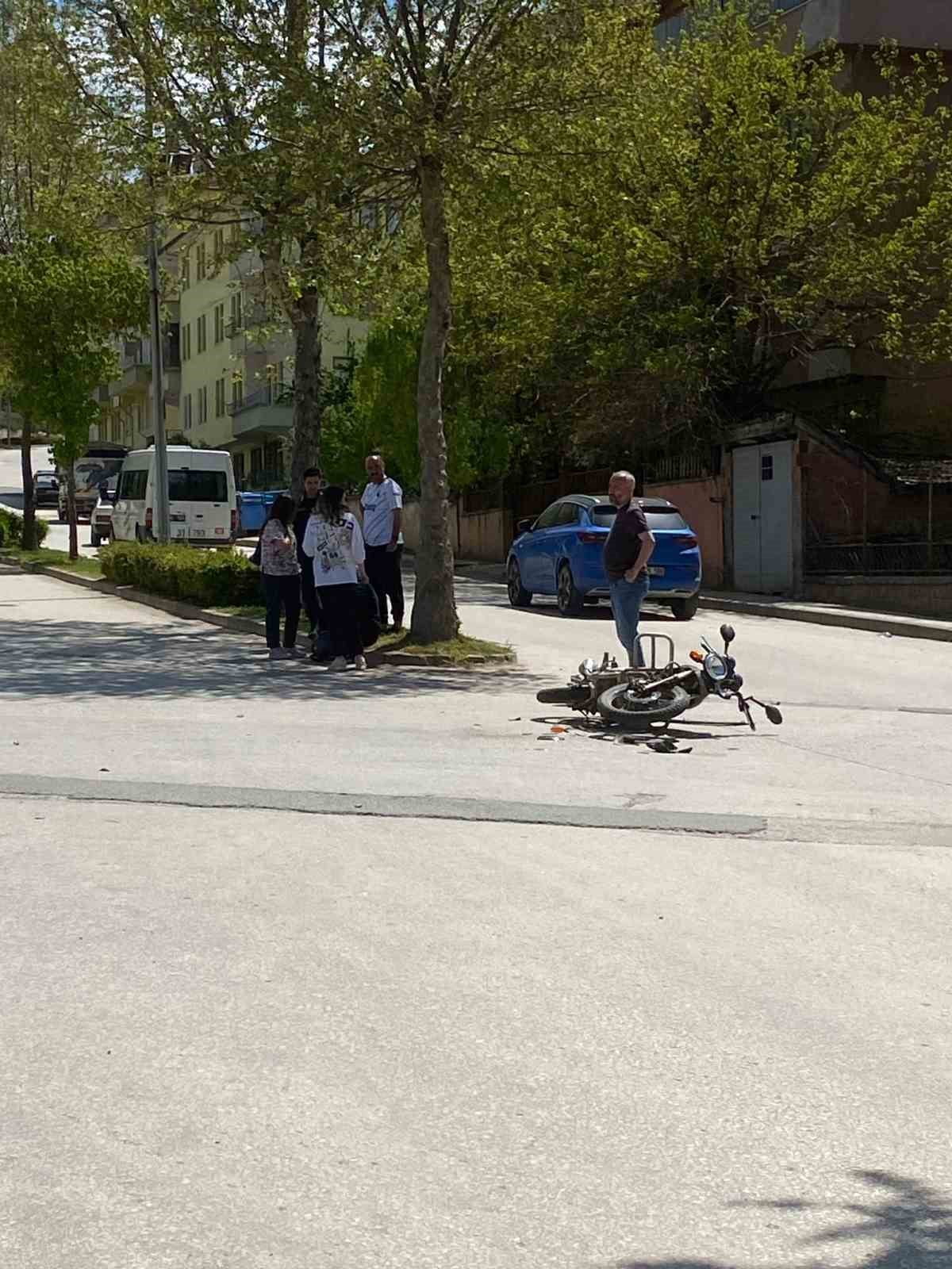 KASTAMONU’NUN TAŞKÖPRÜ İLÇESİNDE MEYDANA GELEN MOTOSİKLET KAZASINDA BİR KİŞİ YARALANDI.