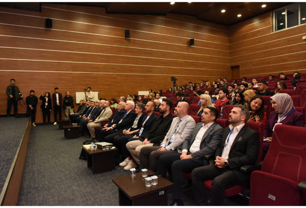 KASTAMONU ÜNİVERSİTESİ EV SAHİPLİĞİNDE VE LOJİSTİK DERNEĞİ (LODER) İŞ BİRLİĞİYLE DÜZENLENEN 15....