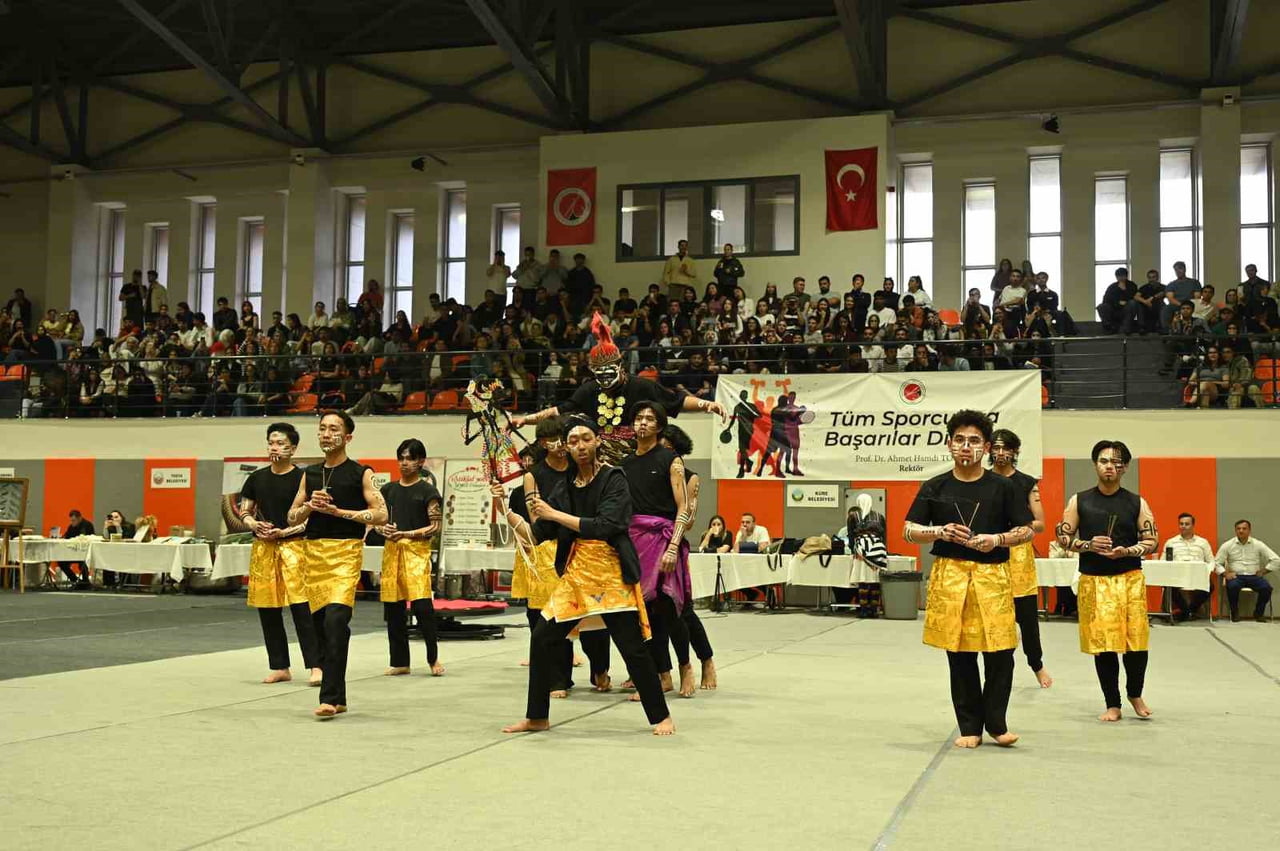 KASTAMONU ÜNİVERSİTESİ’NİN KURULUŞUNUN 20. YILI ETKİNLİKLERİ KAPSAMINDA DÜZENLENEN GENÇLİK...