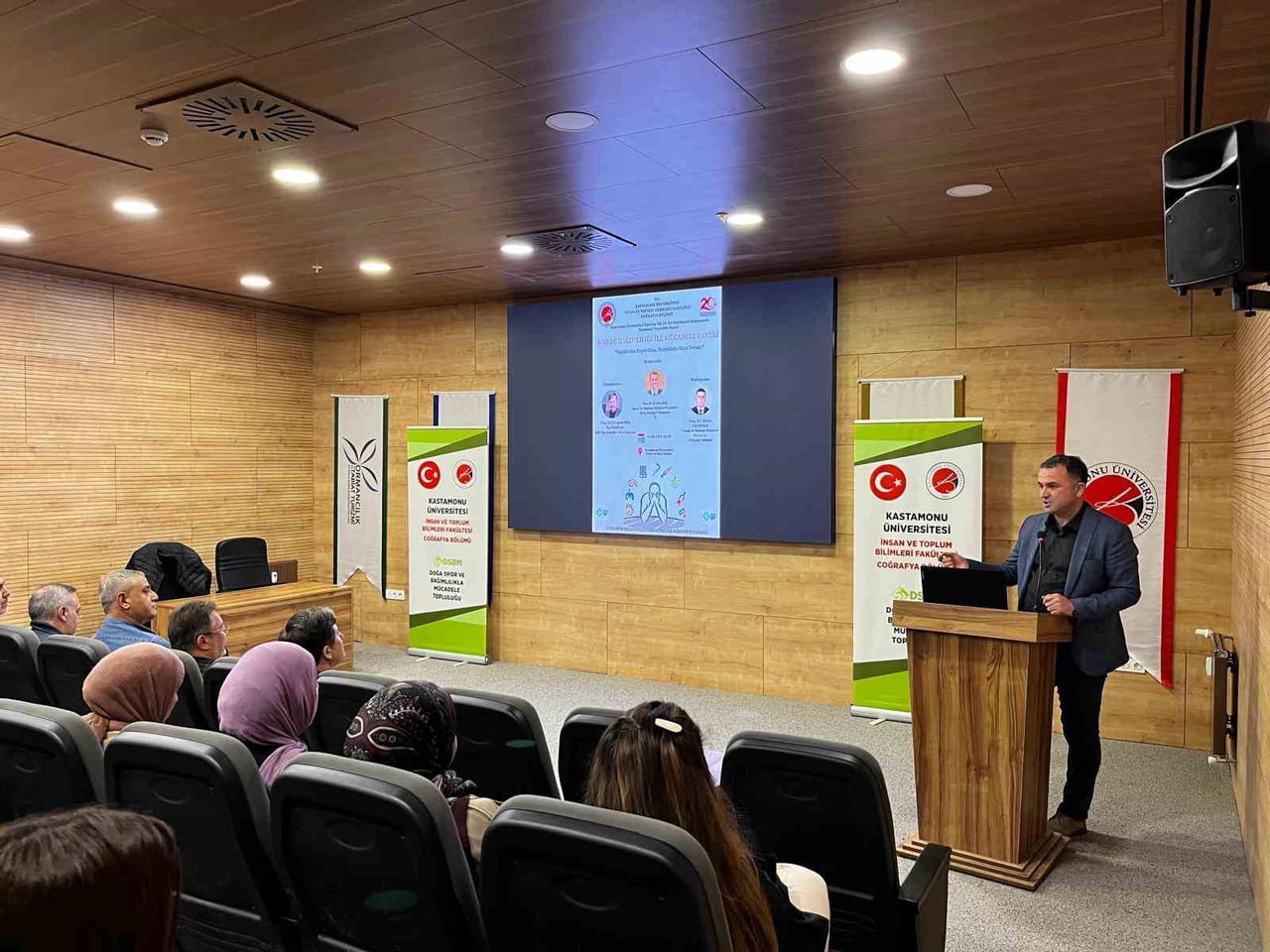 KASTAMONU ÜNİVERSİTESİ TEKNOKENT ILGAZ SALONU'NDA DÜZENLENEN PANEL, KATILIMCILARDAN BÜYÜK İLGİ...