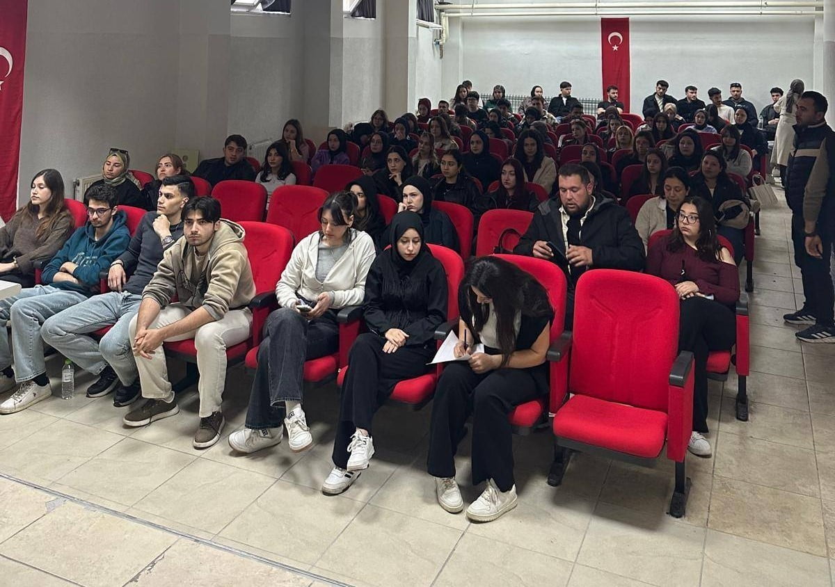 KAYNAŞLI MESLEK YÜKSEKOKULU ÖĞRENCİLERİNE KKKA VE SITMA HASTALIKLARINDA KORUNMA YOLLARI...