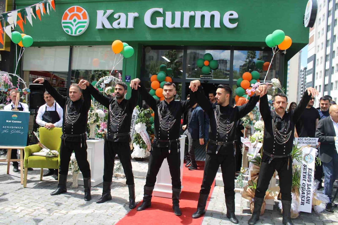 KAYSERİ'DE KARADENİZ ÜRÜNLERİ SATIŞI YAPACAK OLAN KAR GURME HİZMETE AÇILDI.