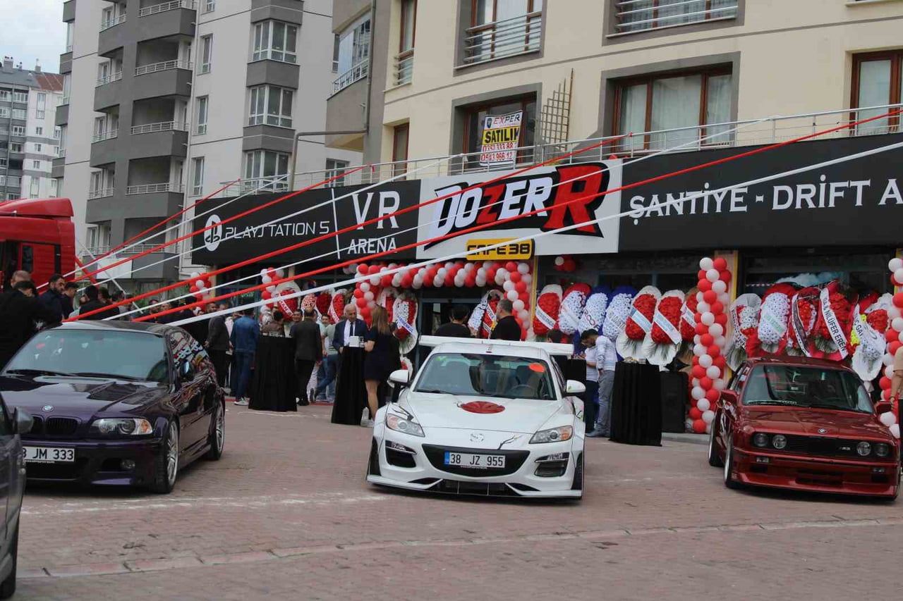 KAYSERİ'NİN TALAS İLÇESİNDE KAFE, RESTORAN VE OYUN İHTİYACINI AYNI ANDA KARŞILAYACAK DOZERR KAFE...