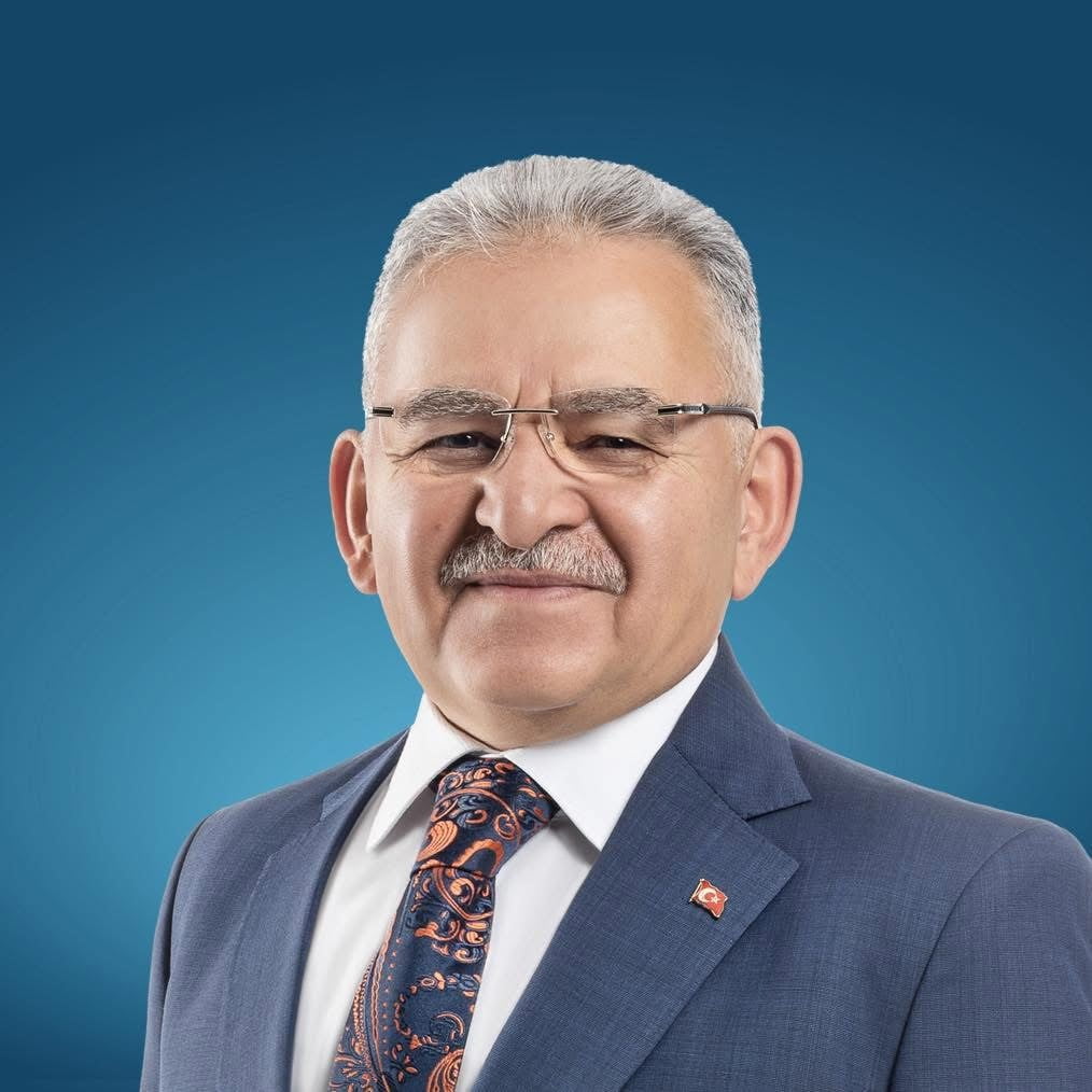 KAYSERİ BÜYÜKŞEHİR BELEDİYE BAŞKANI MEMDUH BÜYÜKKILIÇ, KAYSERİSPOR’UN SÜPER LİG’E VEDA ETMESİNİN...