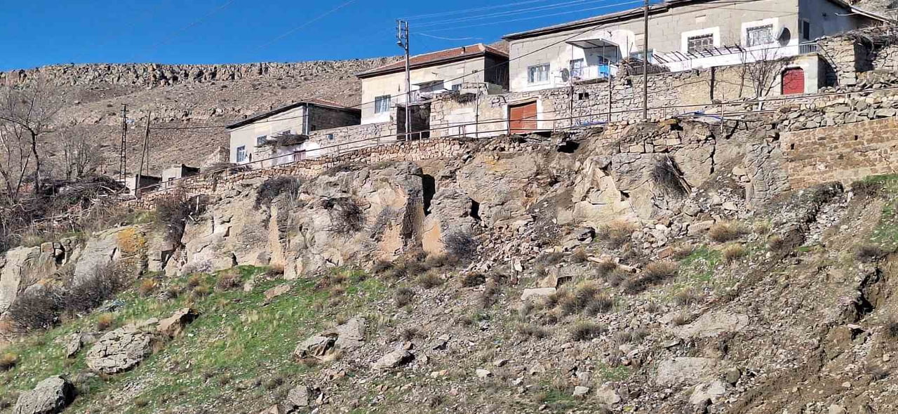 KAYSERİ BÜYÜKŞEHİR BELEDİYESİ KIRSAL HİZMETLER DAİRE BAŞKANLIĞI TARAFINDAN YEŞİLHİSAR İLÇESİ AKKÖY...