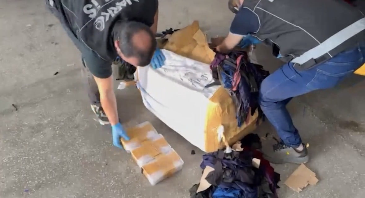 KAYSERİ’DE POLİS EKİPLERİ TARAFINDAN YAPILAN ÇALIŞMALARDA, 9 KİLO 200 GRAM UYUŞTURUCU ELE...