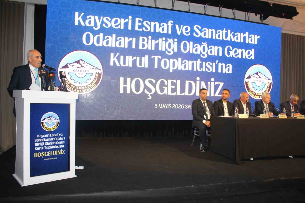 KAYSERİ ESNAF VE SANATKARLAR ODALARI BİRLİĞİ'NİN GENEL KURULUNDA MEVCUT BAŞKAN ŞEYHİ ODAKIR...