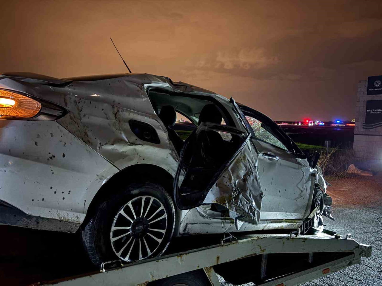 KAYSERİ-MALATYA KARAYOLU'NDA KONTROLDEN ÇIKAN OTOMOBİL ÖNÜNDE GİDEN BAŞKA BİR OTOMOBİLE ARKADAN...