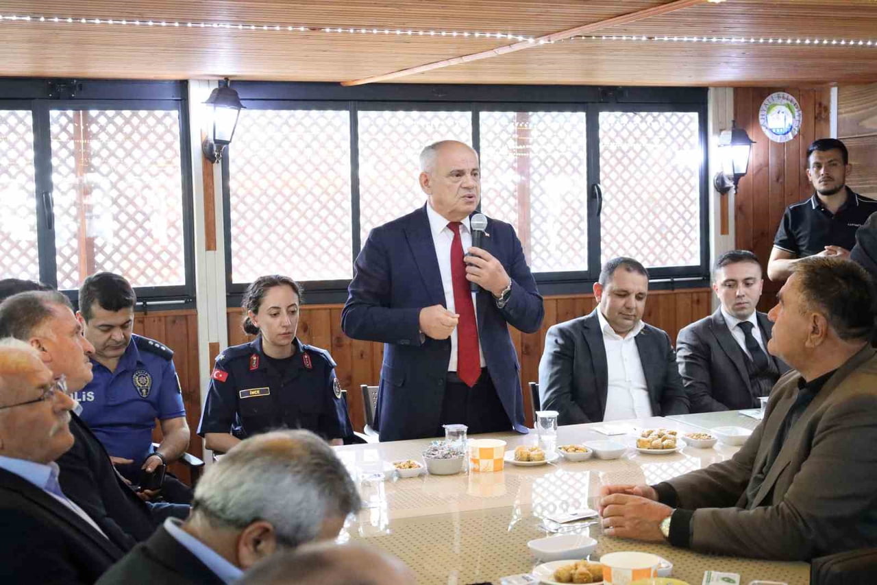 KAYSERİ’NİN YAHYALI İLÇESİNDE, KURBAN BAYRAMI NEDENİYLE RESMİ BAYRAMLAŞMA TÖRENİ...