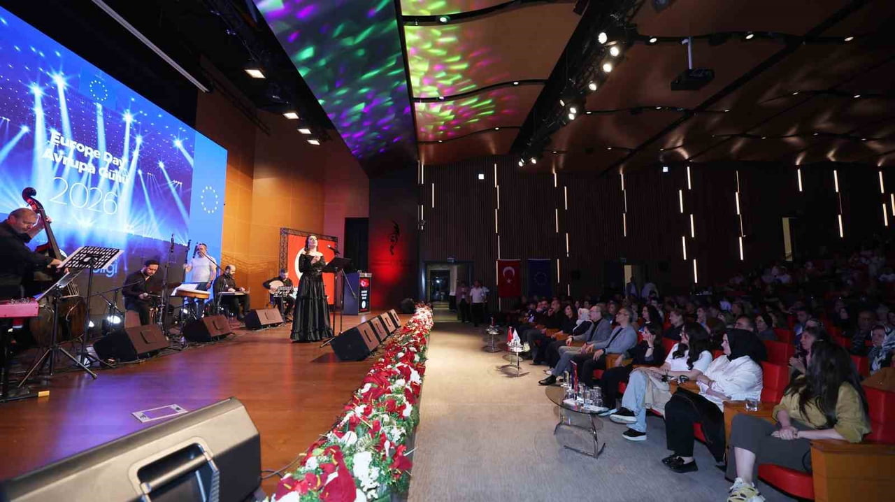 KAYSERİ TİCARET ODASI (KTO) AB BİLGİ MERKEZİ; 'AVRUPA GÜNÜ' ETKİNLİKLERİ KAPSAMINDA SANATSEVERLERİ...