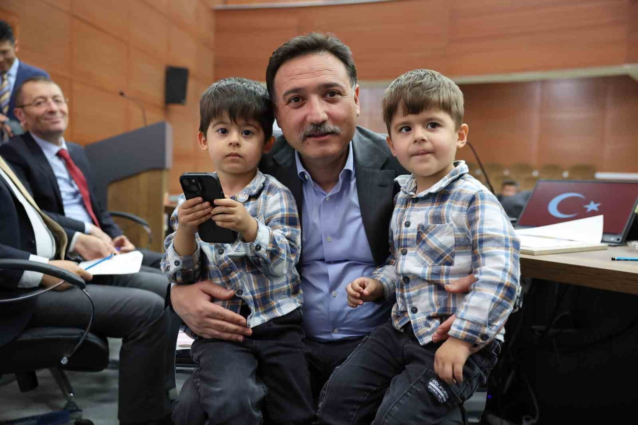 KAYSERİ VALİSİ GÖKMEN ÇİÇEK, VATANDAŞLARLA BİR ARAYA GELEREK SORUN, TALEP VE İSTEKLERİNİ...