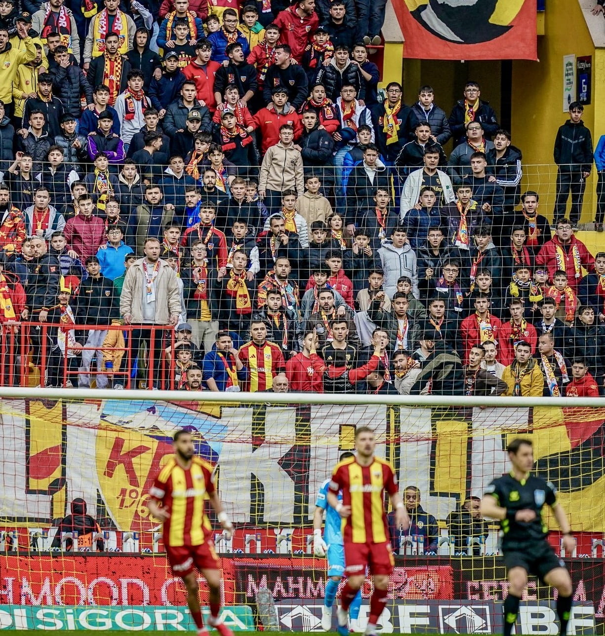 KAYSERİSPOR İLE KONYASPOR ARASINDA OYNANACAK MÜSABAKANIN BİLET FİYATLARI BELLİ OLDU.