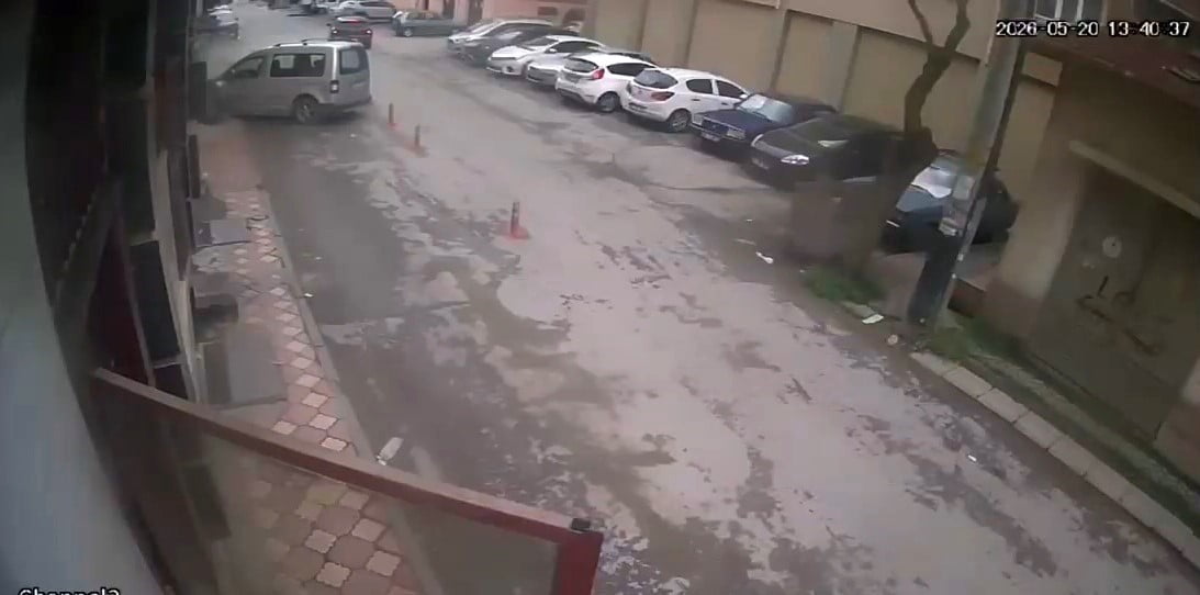 KAZA ANI GÜVENLİK KAMERASINA YANSIDI.