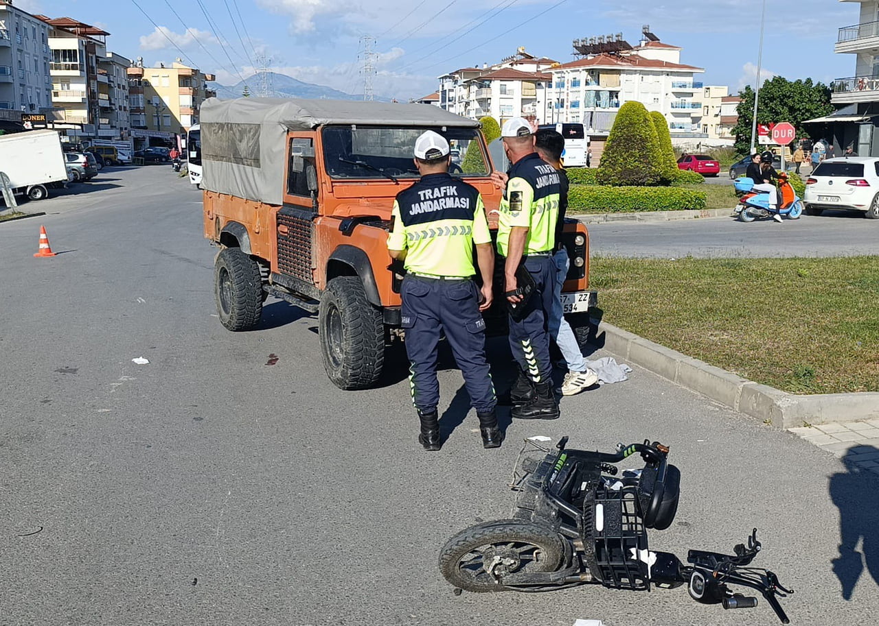 KAZADA YARALANAN MOTOSİKLET SÜRÜCÜSÜNE ARACA PLAKA TAKMAMAKTAN 46 BİN TL PARA CEZASI...