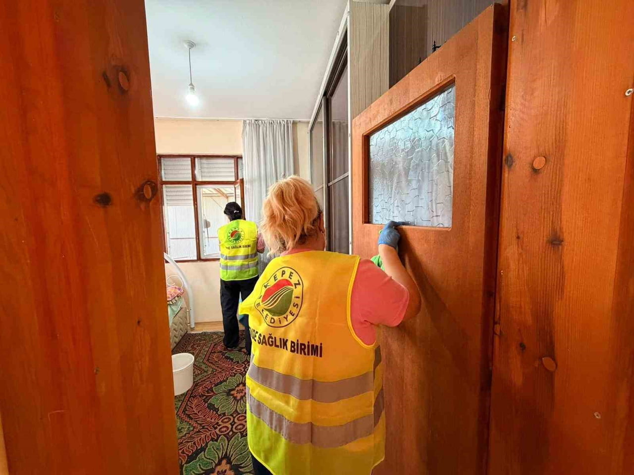 KEPEZ BELEDİYESİ, YAKLAŞAN KURBAN BAYRAMI ÖNCESİNDE ŞEHİT VE GAZİ AİLELERİNE EV TEMİZLİĞİ HİZMETİ...
