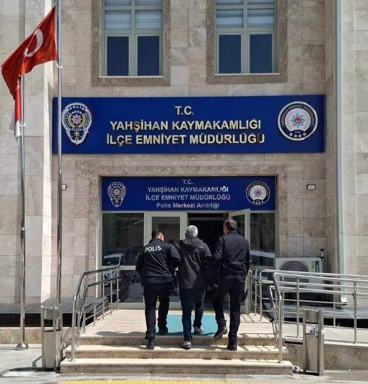 KIRIKKALE’NİN YAHŞİHAN İLÇESİNDE POLİS EKİPLERİNCE DÜZENLENEN UYUŞTURUCU OPERASYONUNDA 70 ADET...