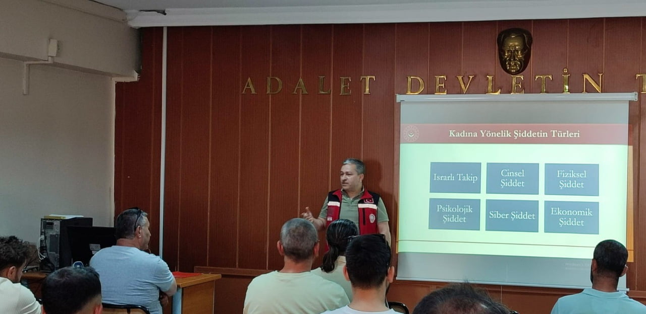 KIRKLARELİ DENETİMLİ SERBESTLİK MÜDÜRLÜĞÜ'NDE 32 YÜKÜMLÜYE AİLE İÇİ ŞİDDETLE MÜCADELE EĞİTİMİ...