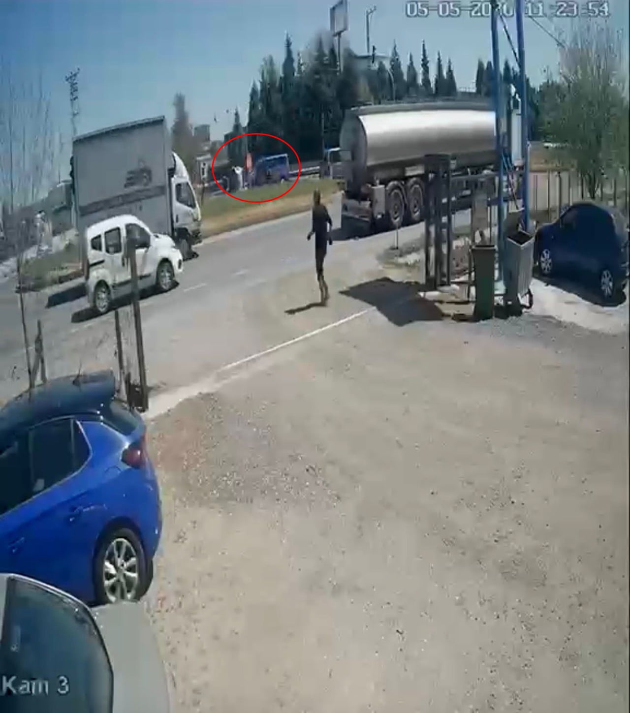 KIRKLARELİ’NİN LÜLEBURGAZ İLÇESİ EVRENSEKİZ SAPAĞI KAVŞAĞINDA JANDARMA ARACININ PANELVANA MEYDANA...