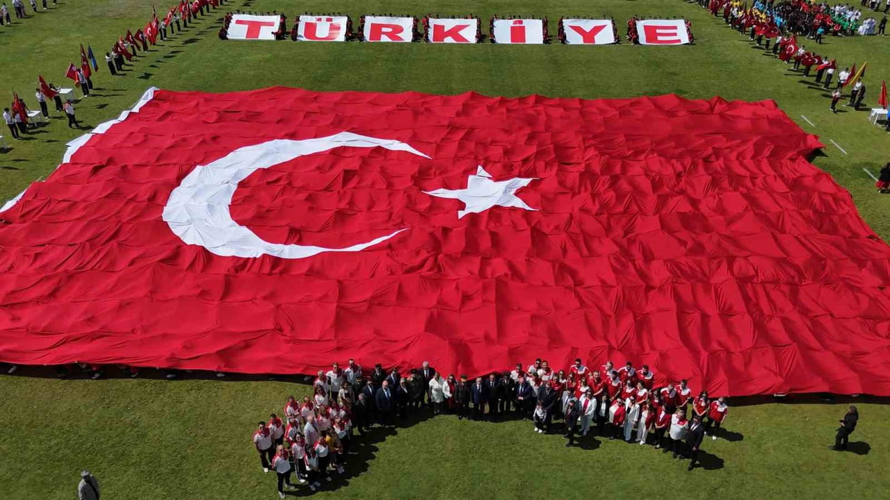 KIRKLARELİ’NİN LÜLEBURGAZ İLÇESİNDE 19 MAYIS ATATÜRK’Ü ANMA, GENÇLİK VE SPOR BAYRAMI KUTLAMALARI...