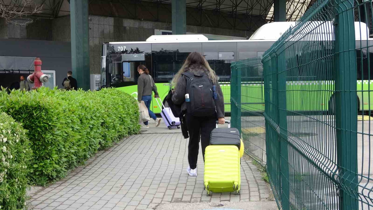 KOCAELİ'DE 9 GÜNLÜK BAYRAM TATİLİ DOLAYISIYLA OTOGARDA YOĞUNLUK YAŞANIYOR