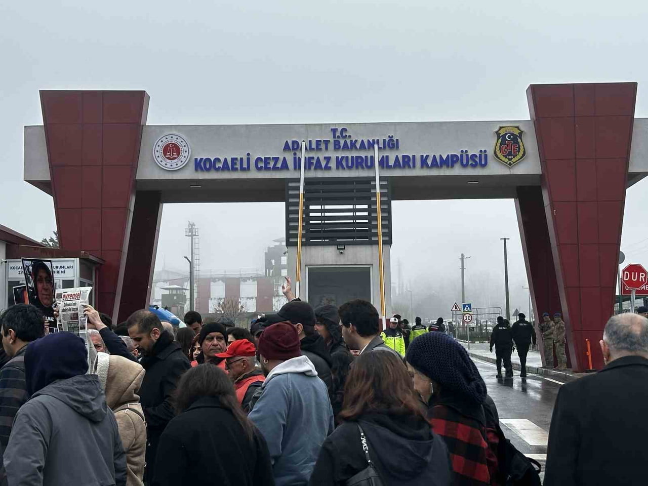 KOCAELİ'NİN DİLOVASI İLÇESİNDE KOZMETİK DOLUM TESİSİNDE ÇIKAN VE 7 KİŞİNİN ÖLDÜĞÜ YANGINA İLİŞKİN...