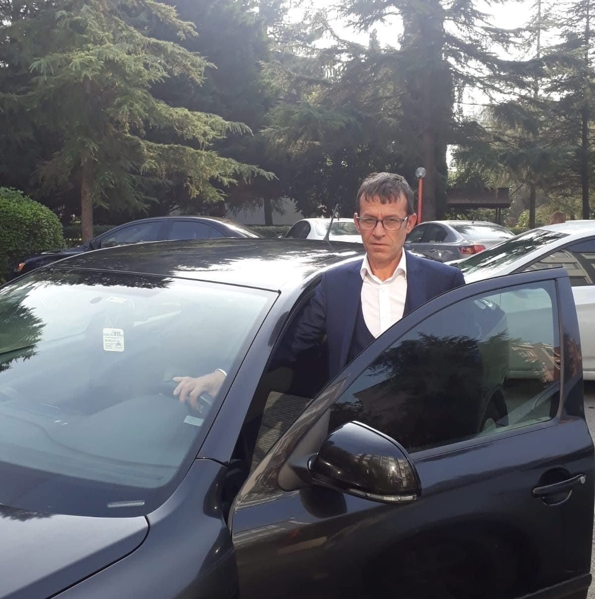 KOCAELİ'NİN İZMİT İLÇESİNDE EVİNDE AKRABASI TARAFINDAN BIÇAKLANDIĞI İDDİA EDİLEN 56 YAŞINDAKİ...