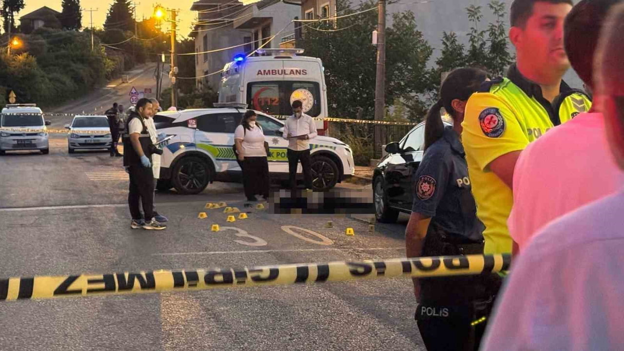 KOCAELİ'NİN KARAMÜRSEL İLÇESİNDE, SATTIĞI OTOMOBİLİN 1 MİLYON 600 BİN LİRALIK BEDELİNİ ALAMADIĞI...