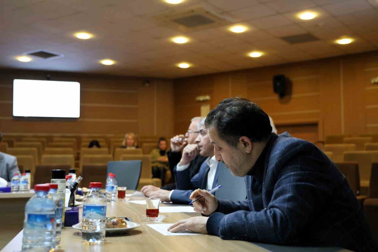 KOCAELİ BÜYÜKŞEHİR BELEDİYESİ ENCÜMENİ, TOPLU TAŞIMA VE MARKET DENETİMLERİNİ DEĞERLENDİRDİ. KURAL...