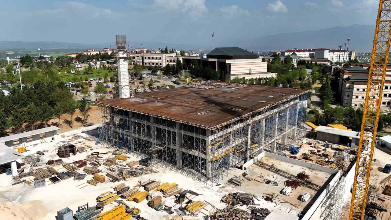 KOCAELİ BÜYÜKŞEHİR BELEDİYESİ TARAFINDAN KOCAELİ ÜNİVERSİTESİ (KOÜ) UMUTTEPE KAMPÜSÜ'NDE İNŞASI...