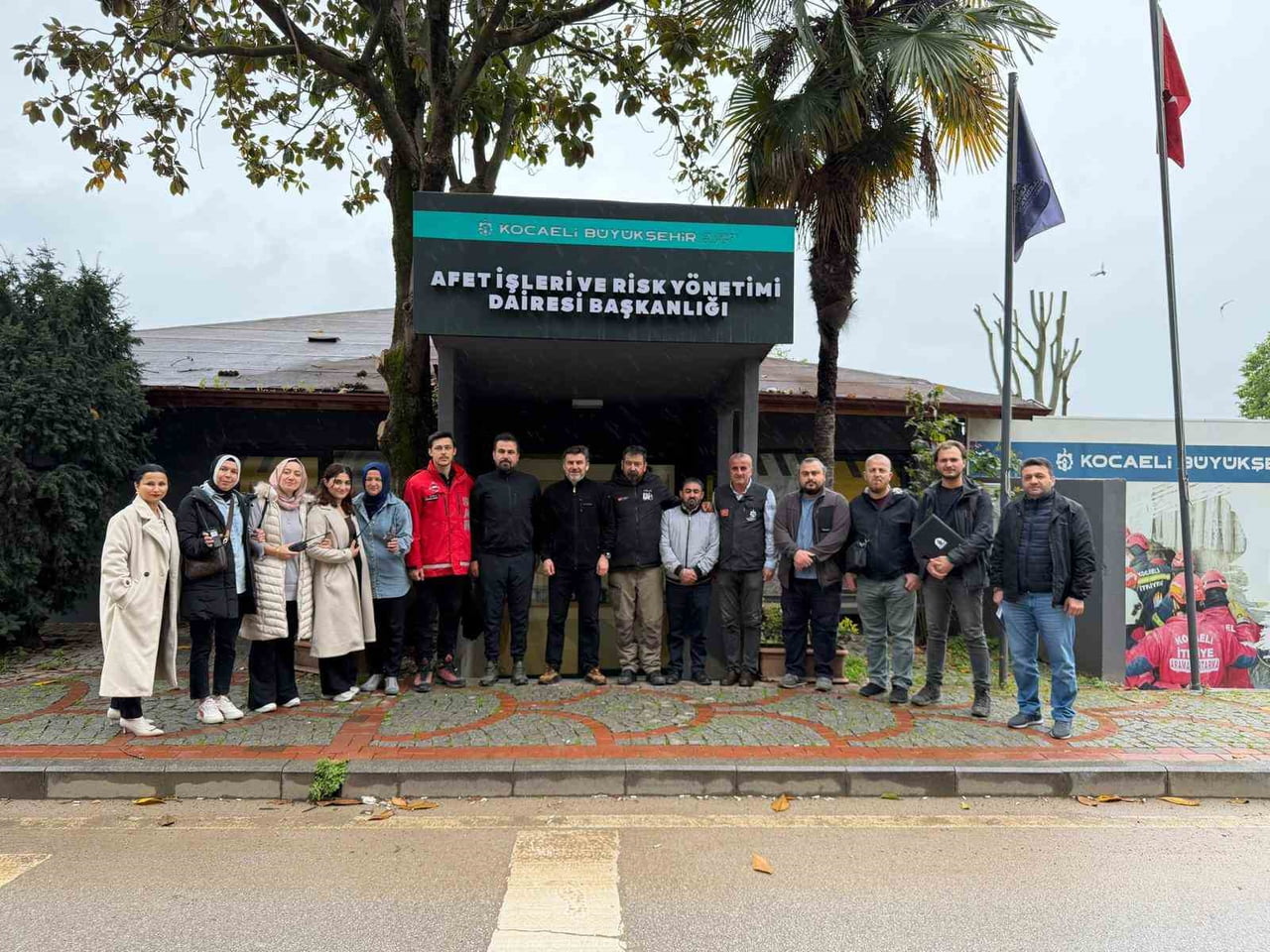 KOCAELİ’DE SİVİL TOPLUM KURULUŞLARINA, AFETLERE HAZIRLIK KAPSAMINDA HABERLEŞME ALTYAPISINI...