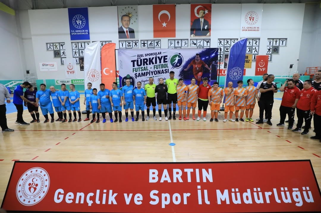 KOCASİNAN BELEDİYESPOR DOWN SENDROMLU FUTBOL TAKIMI, BARTIN’DA ŞAMPİYONLUK ELDE ETTİ.