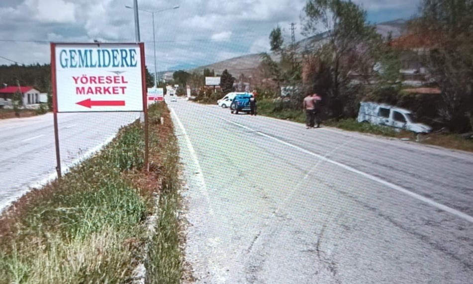 KONTROLDEN ÇIKAN ARAÇ SULAMA KANALINA SAVRULDU: 1 YARALI