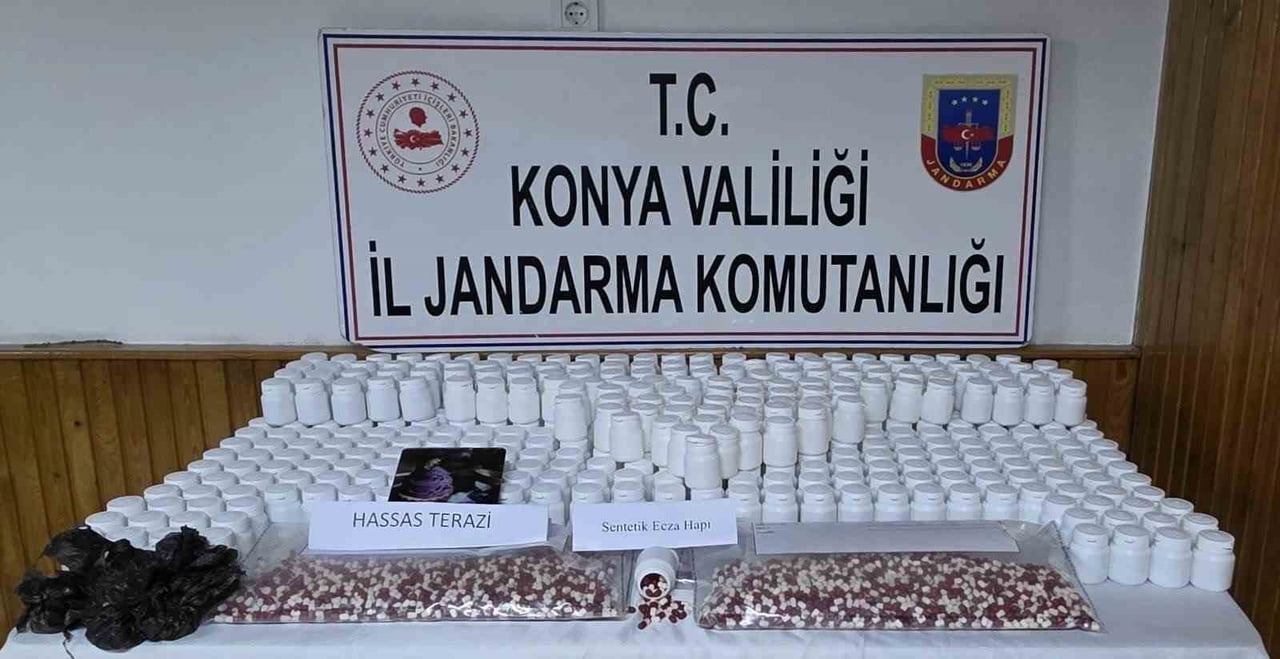 KONYA İL JANDARMA EKİPLERİNCE SON 15 GÜN İÇERİSİNDE ÇOK SAYIDA UYUŞTURUCU MADDE ELE GEÇİRİLİRKEN...