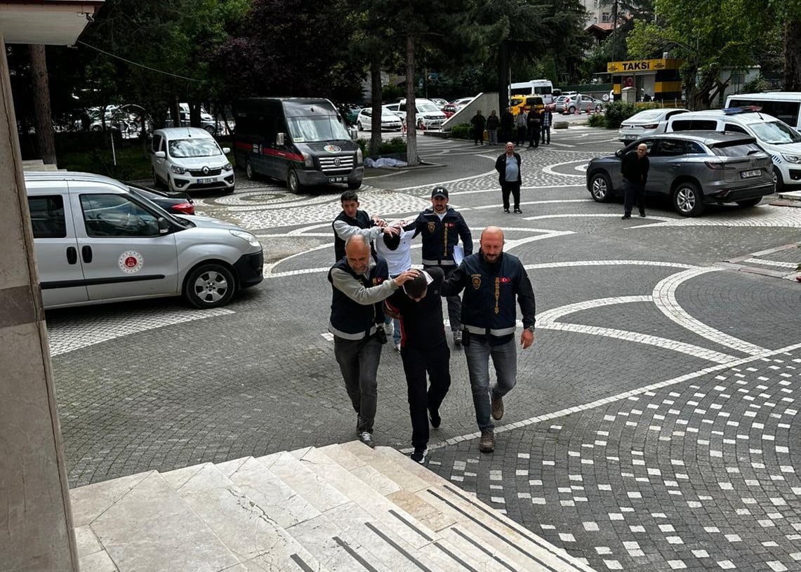KONYA’NIN AKŞEHİR İLÇESİNDE İLÇE EMNİYET MÜDÜRLÜĞÜ NARKOTİK EKİPLERİNCE DÜZENLENEN OPERASYONDA...