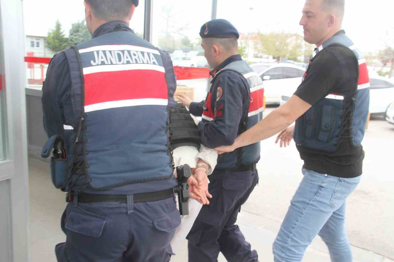 KONYA’NIN BEYŞEHİR İLÇESİNDE DARP EDİLDİKTEN SONRA AV TÜFEĞİYLE VURULARAK HAYATINI KAYBEDEN...