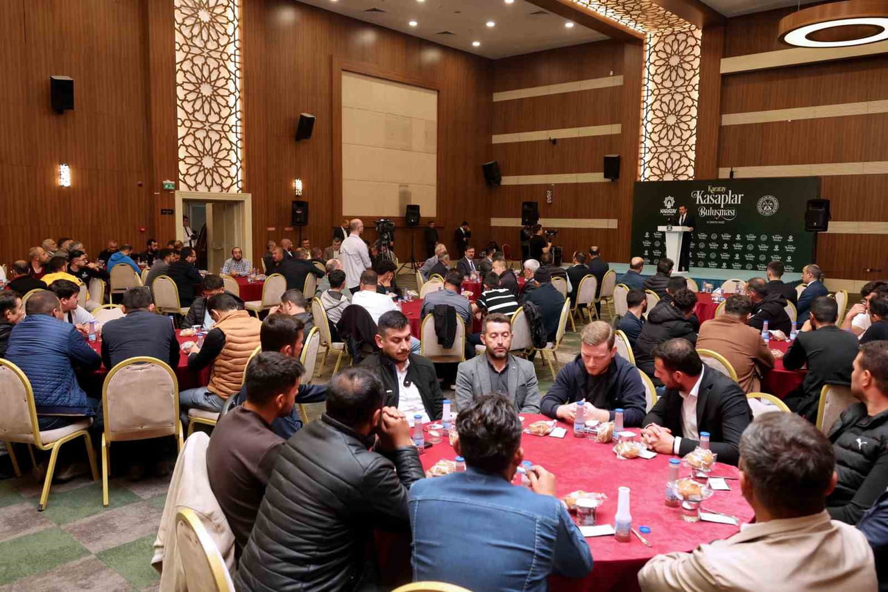 KONYA’NIN MERKEZ KARATAY İLÇE BELEDİYESİ TARAFINDAN YAKLAŞAN KURBAN BAYRAMI ÖNCESİNDE İLÇEDE...