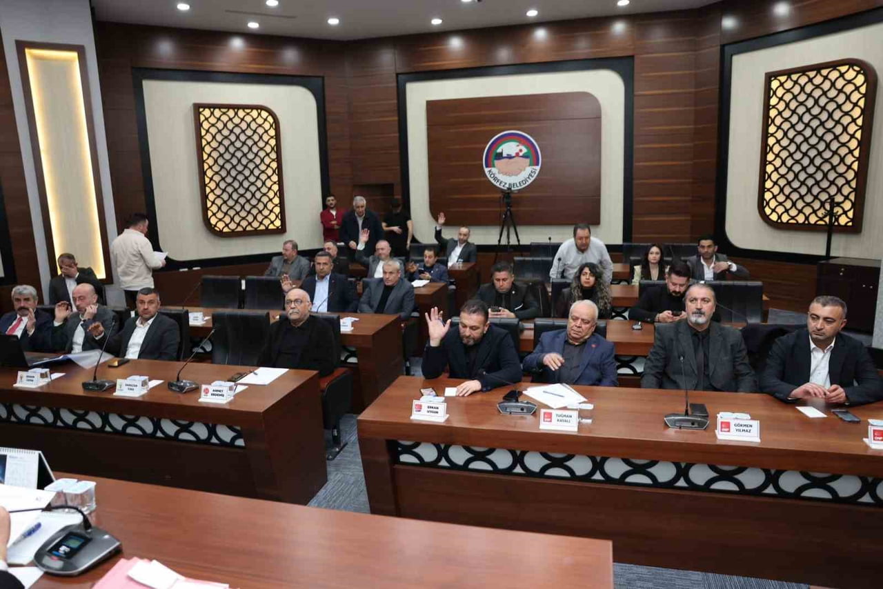 KÖRFEZ BELEDİYESİNDE GERÇEKLEŞTİRİLEN MAYIS AYI MECLİS TOPLANTISINDA, İLÇEDEKİ AMFİTİYATRONUN...